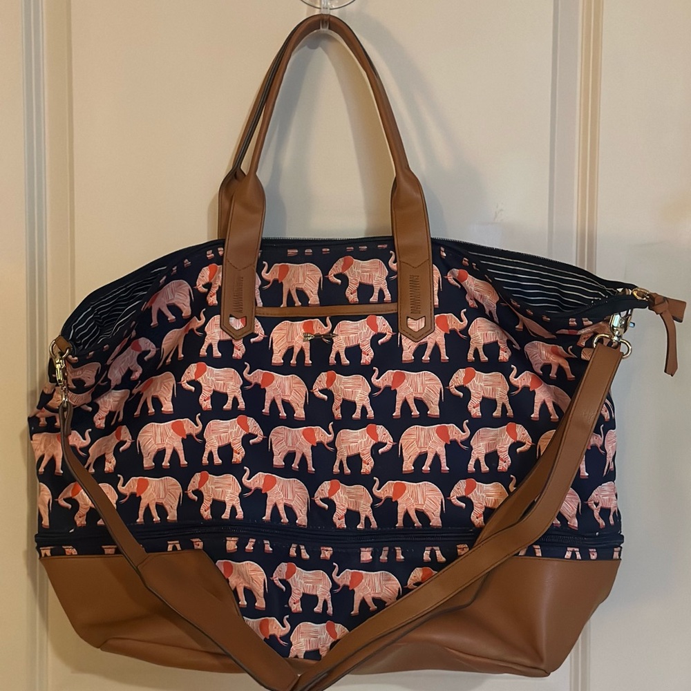 Stella & Dot Get Away Bag - Elephant Print